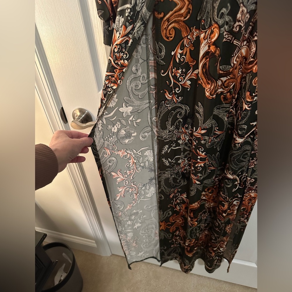 Line Six 🎃printed maxi dress. - Picture 5 of 6